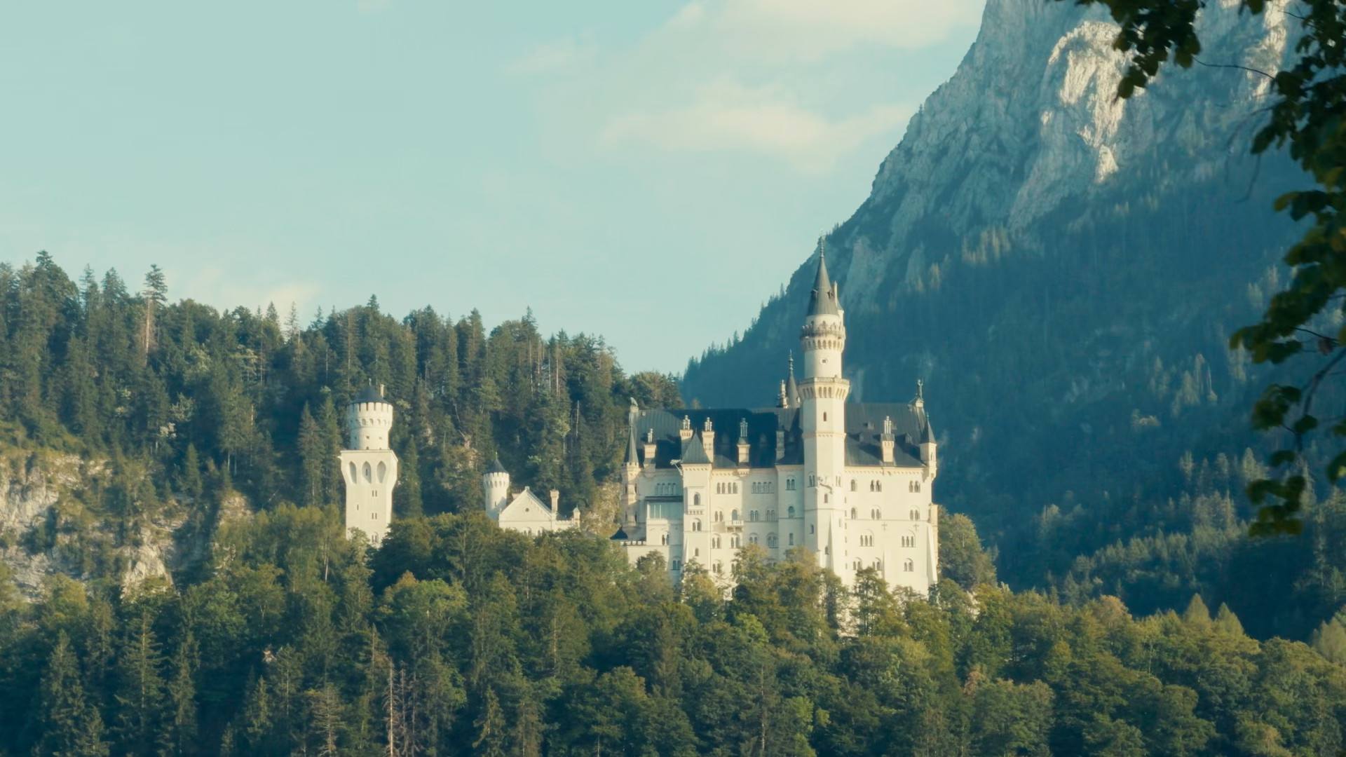 Neuschwanstein Bridal
